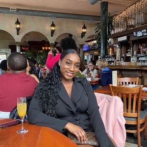 Meet your Posher, Angelic